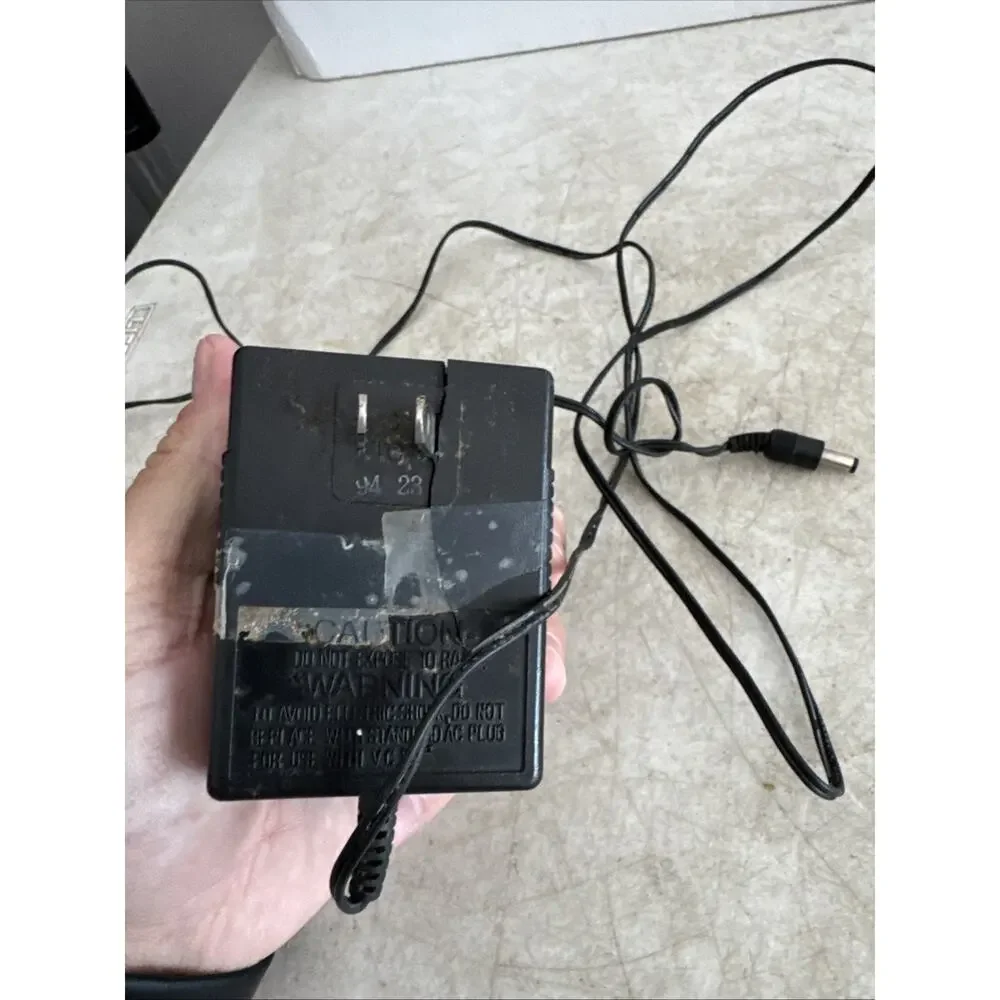 GoldStar KNU-1485 Power Supply Output DC 14v 850mA